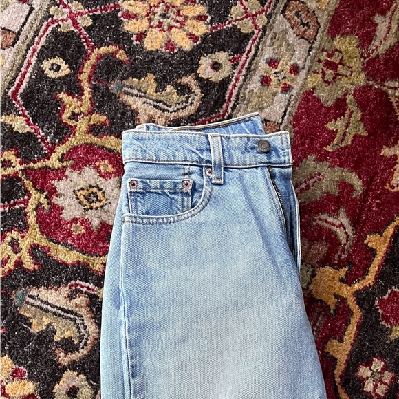 Vintage Levi’s 560 jeans. - Picture 8 of 13